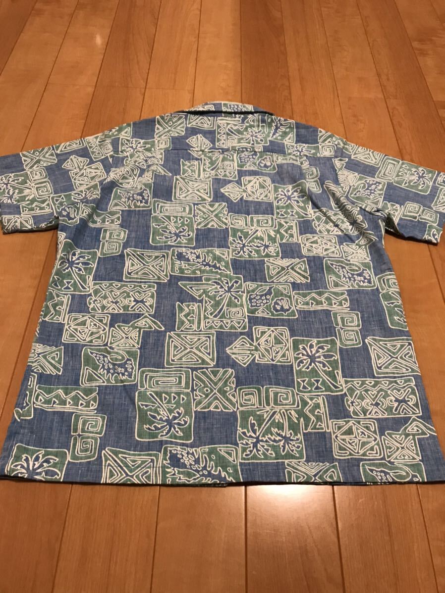 美品☆HAWAII製／70s-80sHawaiian casuals S大き目/日本M-L相当 裏使い半袖ビンテージアロハシャツ　両胸ポケット・椰子の木&BATIK模様総柄_画像8