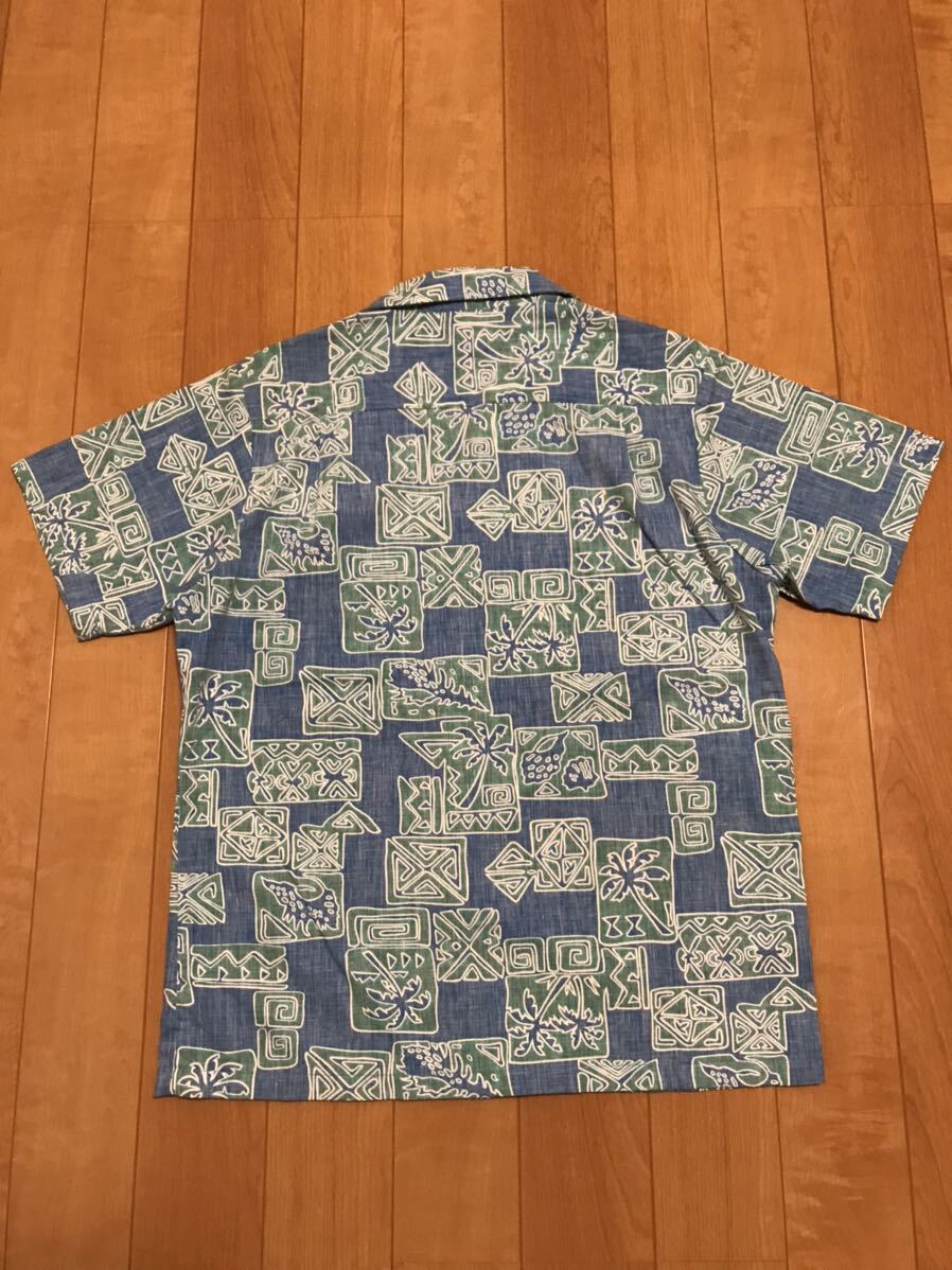 美品☆HAWAII製／70s-80sHawaiian casuals S大き目/日本M-L相当 裏使い半袖ビンテージアロハシャツ　両胸ポケット・椰子の木&BATIK模様総柄_画像7