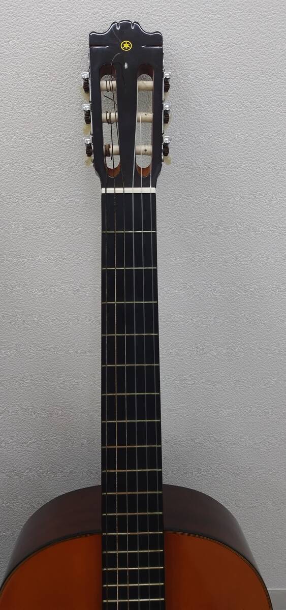 7219 YAMAHA ヤマハ クラシックギター C-150 ハードケース付_画像2