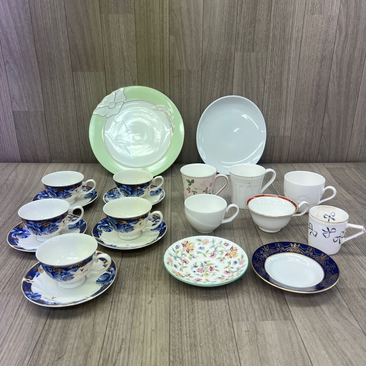 ■C-562 MINTON WEDGWOOD TIFFANY&Co Dior YSL Valentino など ブランド食器 洋食器 カップ ソーサー マグカップ プレート まとめ 現状品の画像1