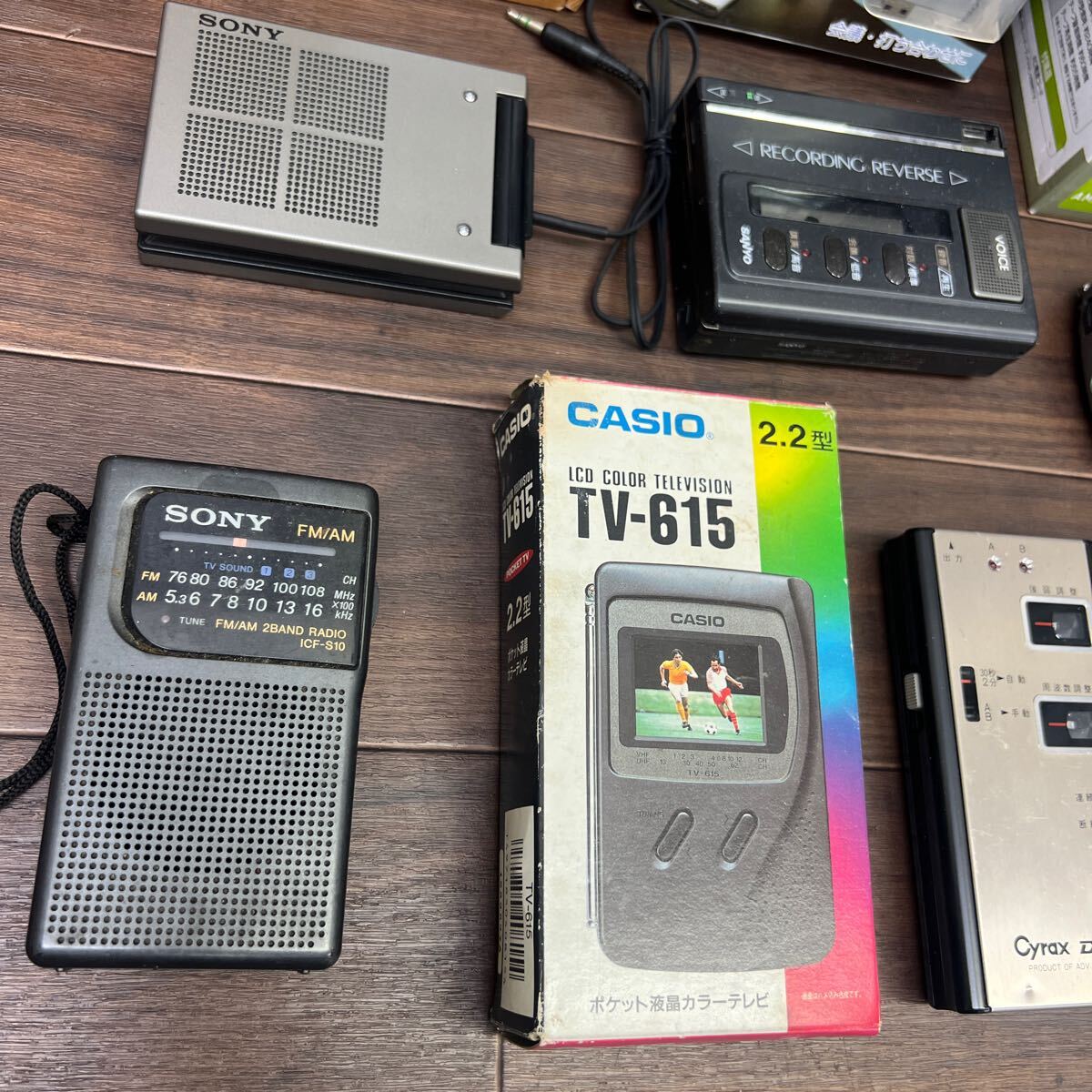 ■C-679 SONY CASIO 東芝 小型家電 カセットレコーダー ラジオボイスレコーダー AM/FM ミニスピーカー など まとめ 動作未確認の画像3