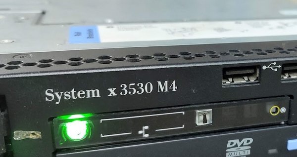 ●6コア IBM SystemX 3530 M4 1Uサーバ (6コア12スレッド Xeon E5-2430-2.2GHz/16GB/2.5inch 146GB SAS*8/DVD/CentOS6.7)の画像4