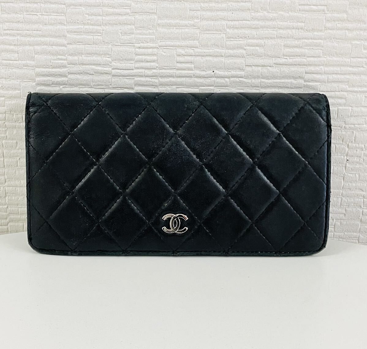 【送料無料!!】CHANEL シャネル ラムスキン マトラッセ ココマーク 二つ折り長財布 ブラック/シルバー金具 人気ブランド 現状品_画像1