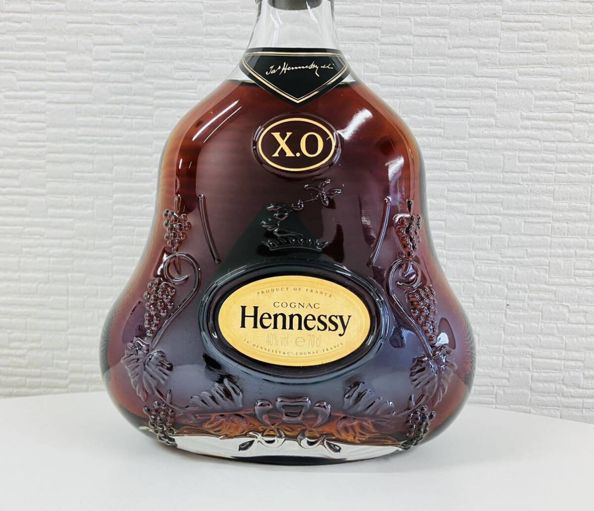 【送料無料!!】Hennessy ヘネシー XO 金キャップ クリアボトル 40度 700ml コニャック ブランデー 古酒 箱付き 未開栓の画像3