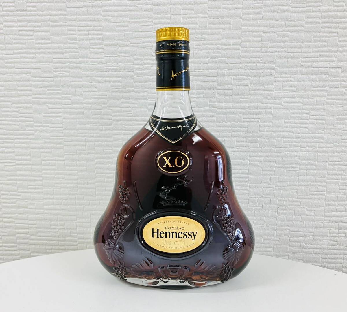 【送料無料!!】Hennessy ヘネシー XO 金キャップ クリアボトル 40度 700ml コニャック ブランデー 古酒 箱付き 未開栓の画像2