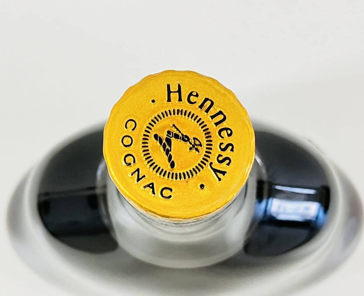 【送料無料!!】Hennessy ヘネシー XO 金キャップ クリアボトル 40度 700ml コニャック ブランデー 古酒 箱付き 未開栓の画像6