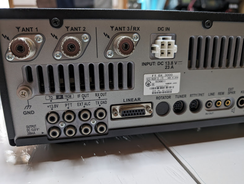 YAESU　 FT-DX3000 HF/50MHz　ALL MODE (SSB/CW/AM/FM/RTTY/PSK)　50W機 使用期間浅く美品　