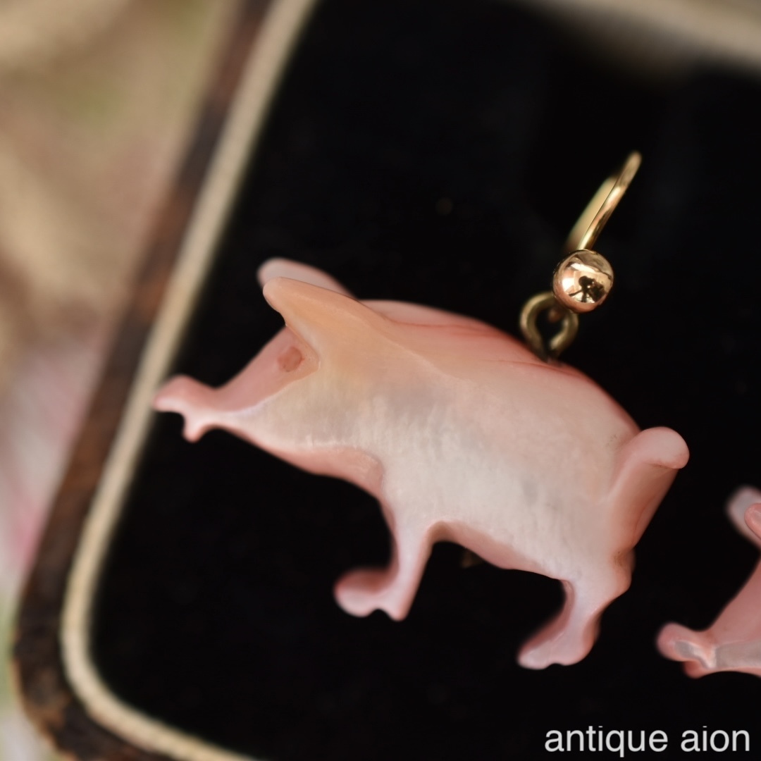 英国アンティーク 20世紀初頭頃 エドワード王朝時代 9ctゴールド シェル 子豚のフレンチワイヤーピアス_画像4