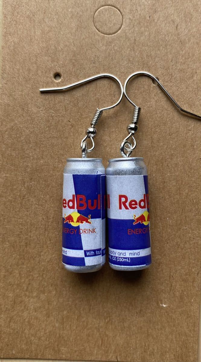  Red Bull серьги 2 шт. комплект включая доставку 