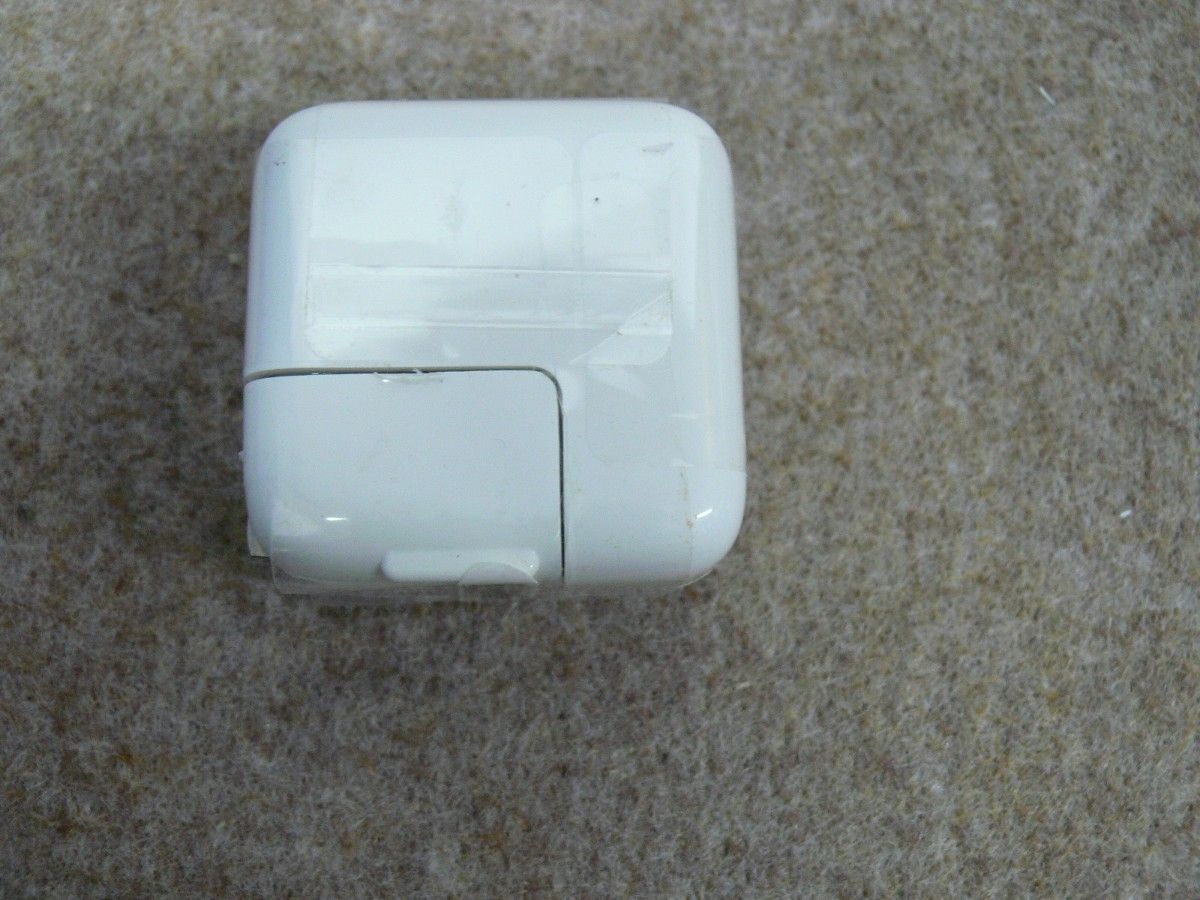 Apple 10W USB Power Adapter  A5121