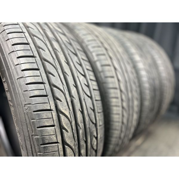 ダンロップ EC202 195/65R15 4本SET◆2018~2019年製8~9分山オンロードタイヤ◆中古 特筆すべき損傷なし◆ノア ヴォクシー プリウス等に_画像1