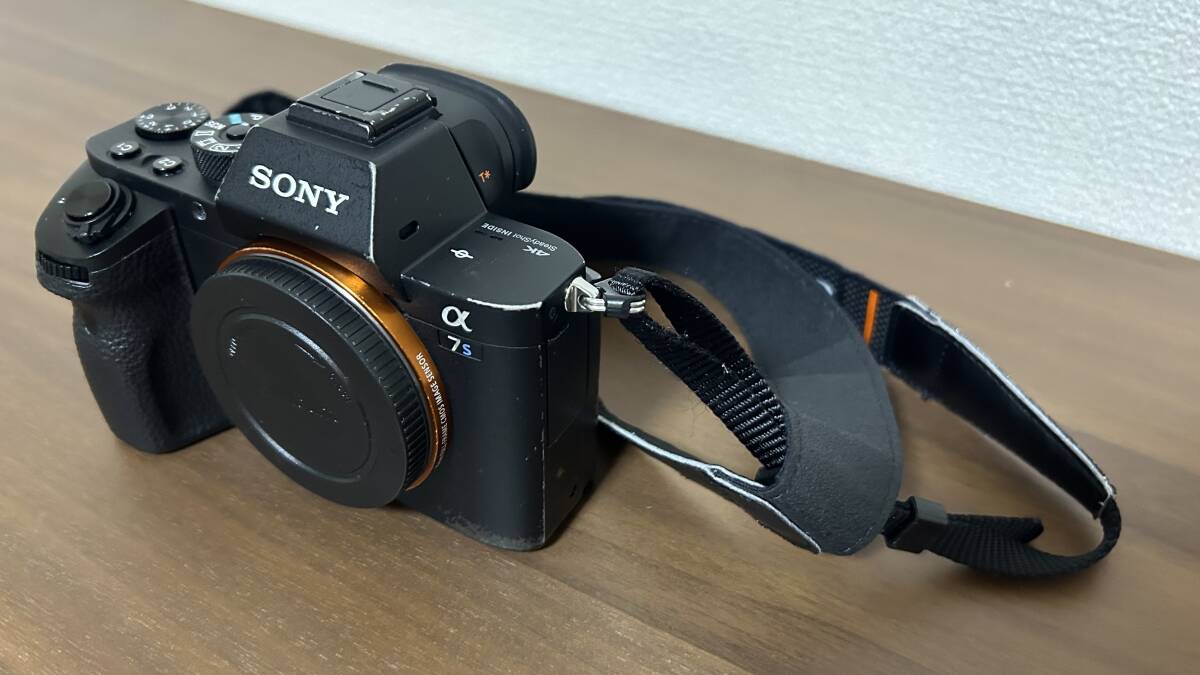 SONY ソニー α7S II ボディ ILCE-7SM2 バッテリー４個 縦位置グリップVG-C2EM セットの画像2