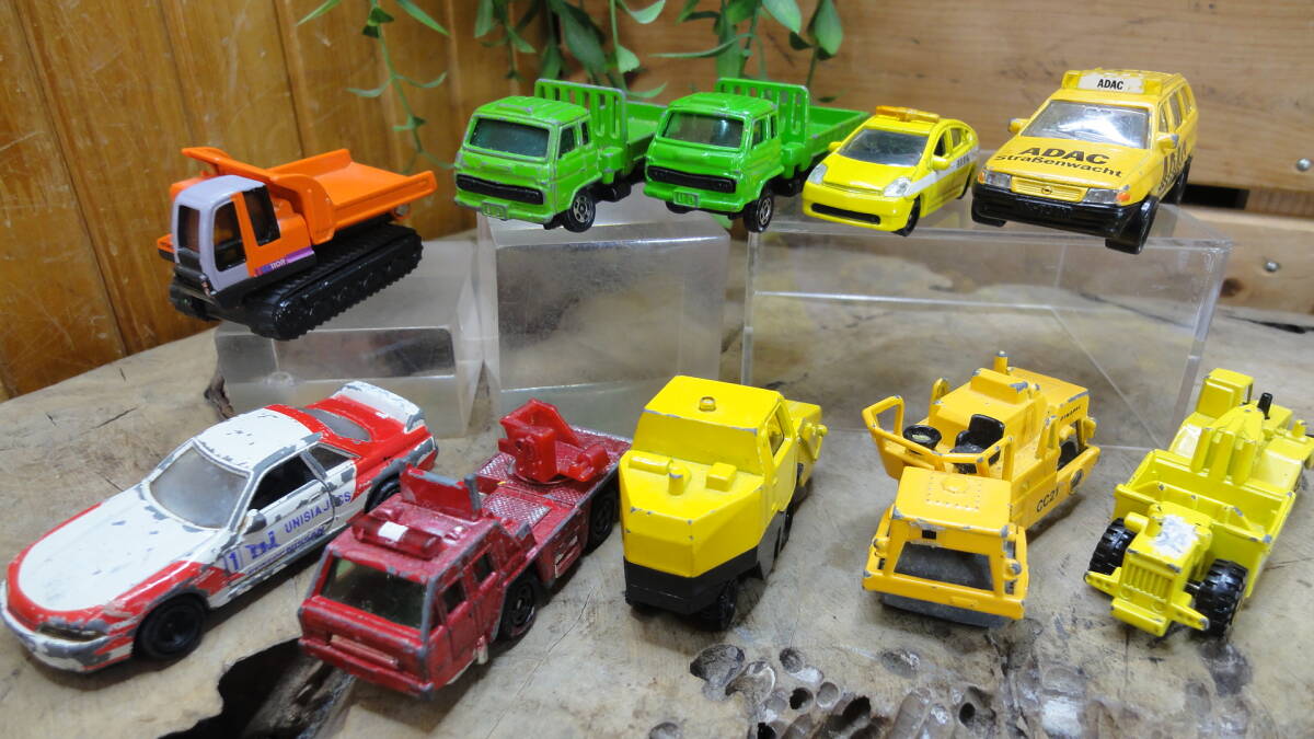 ひ547.10臺(tái)セット TOMICA 當(dāng)時(shí)物 1979年/1989年 働く車(chē) スカイラインGT-8 EG110R モータースクラッパ 日産ディーゼル CC21 スイーパー 廃盤(pán)