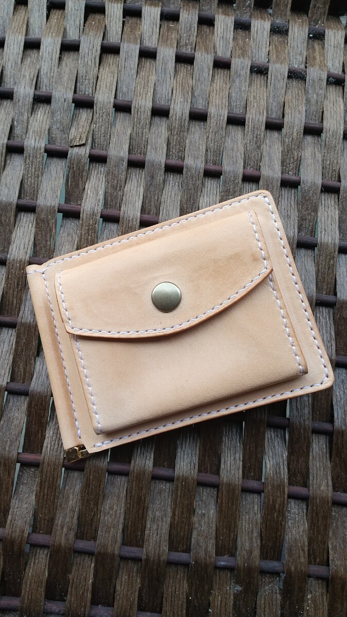 【ハンドメイド】使って育てるヌメ革の小銭入れ付のマネークリップ