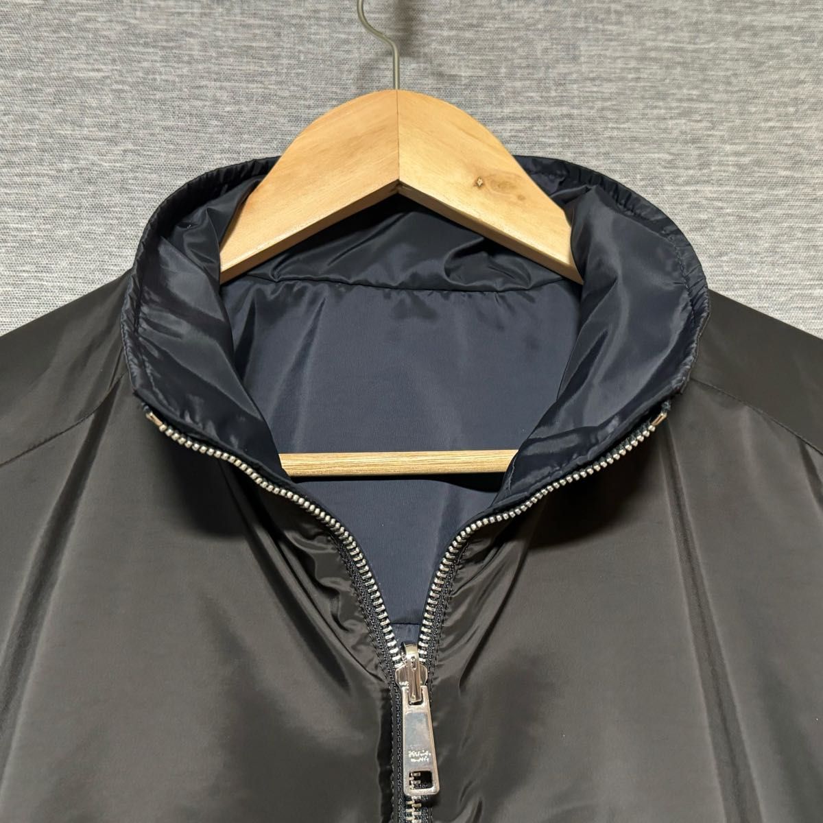 新品正規品 PRADA ナイロン ジャケット リバーシブル ブルゾン L 新品正規品 PRADA ナイロン ジャケット リバーシブル ブルゾン L
