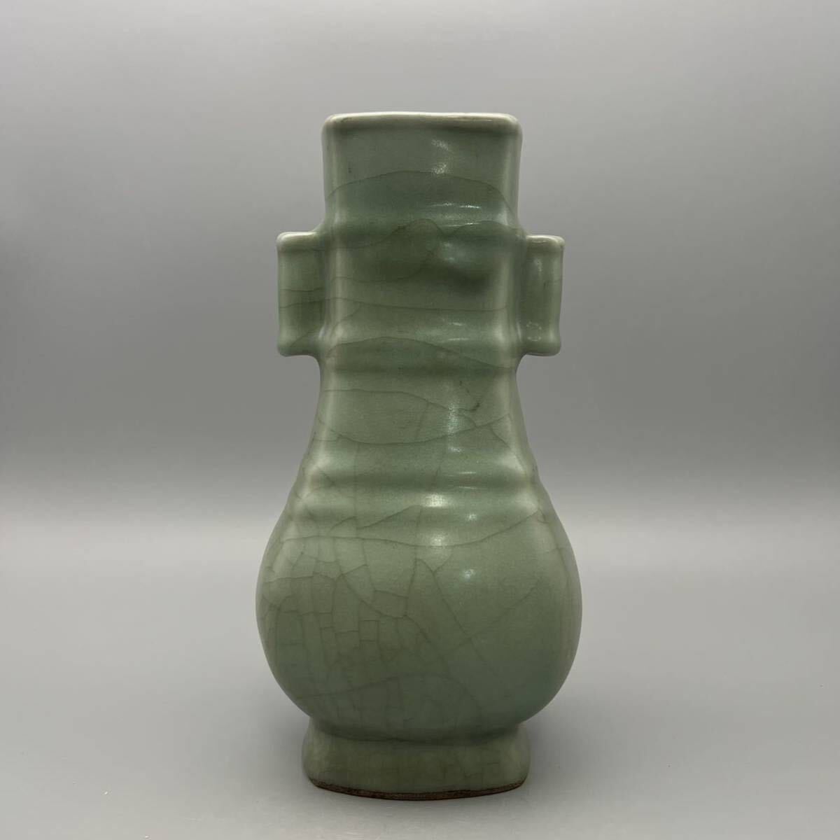 中国 官窯 龍泉窯 官窯 青磁 花瓶 古美術 高さ 23cm_画像1