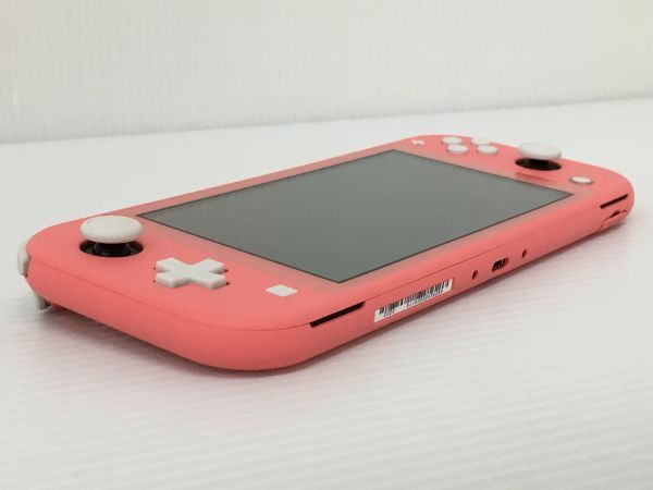 K18-699-0413-049【中古/美品】Nintendo Switch Lite(ニンテンドースイッチ ライト) MOD.HDH-001 コーラル 本体のみ ※動作確認済み_画像3