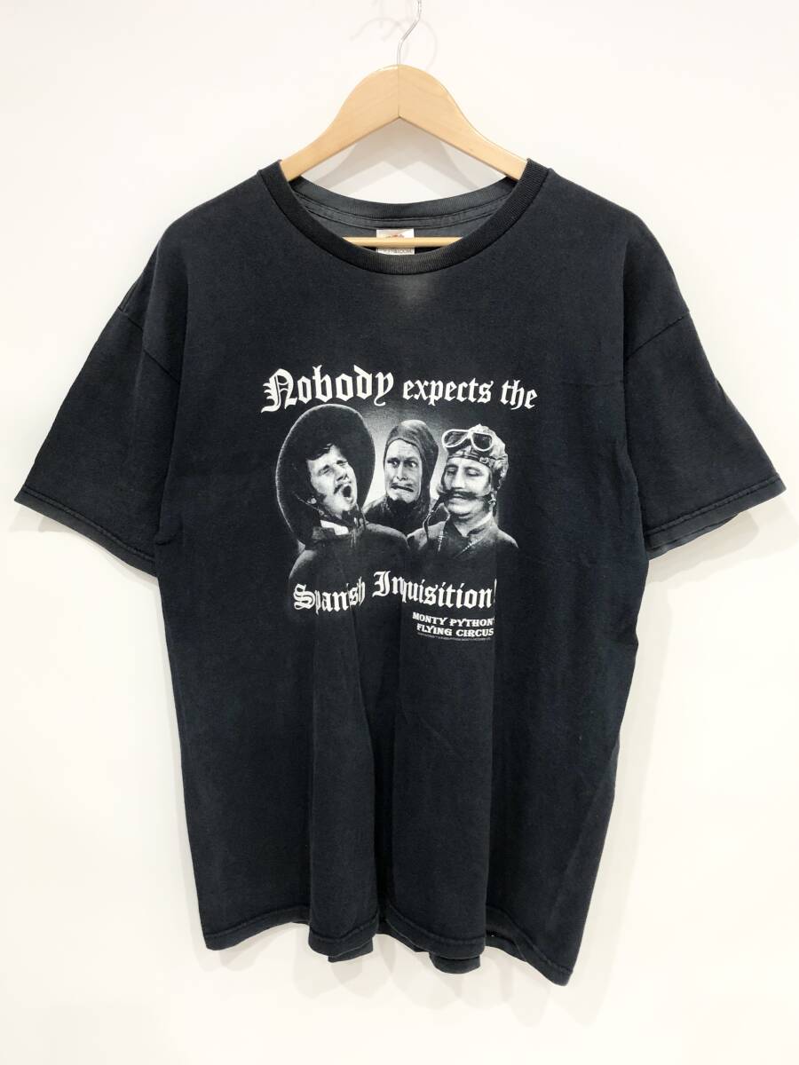 FRUIT OF THE LOOM社 2003年製 MONTY PYTHON Nobody Expects the Spanish Inquisition Tシャツ ヴィンテージ レア モンティパイソン■0410Eの画像1