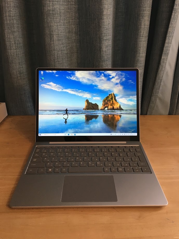 送料無料 　マイクロソフト Surface Laptop Go 10th Gen intel Corei5-1035G1 　タッチ液晶