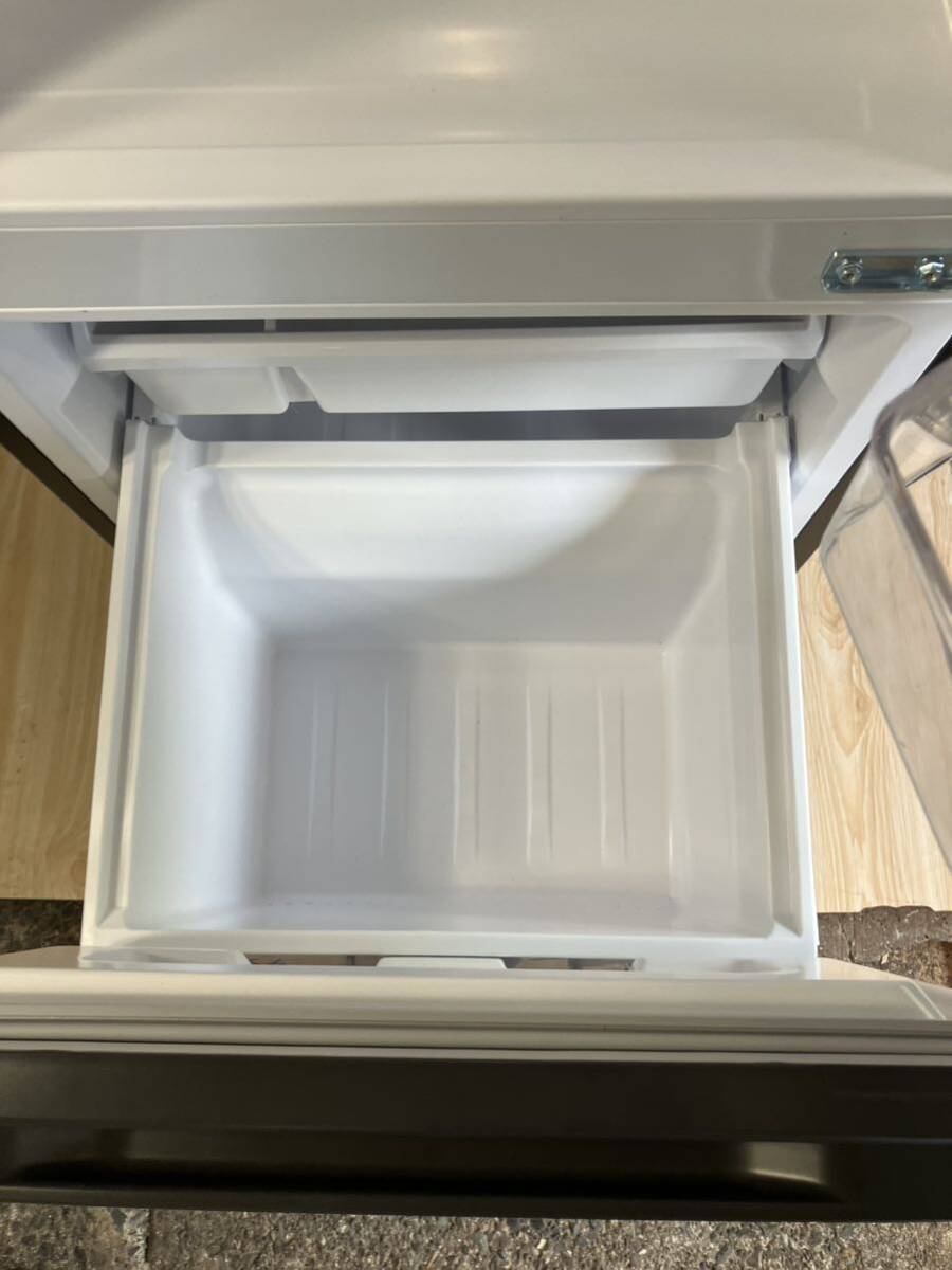 AQUA アクア 2ドア冷蔵庫 中古 2023年製 AQR-14N-S 家電 キッチン 冷蔵冷凍庫 右開き 135L の画像5