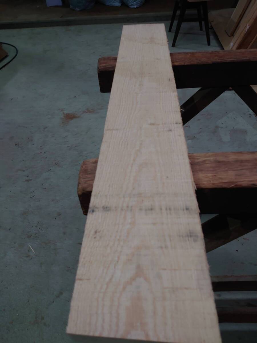 レッドオーク 荒材 No.240403-D 無垢 乾燥材 板（長さ910㎜ｘ幅135㎜ｘ厚み27㎜）1枚 木材 DIY 棚板 小物作りにの画像5
