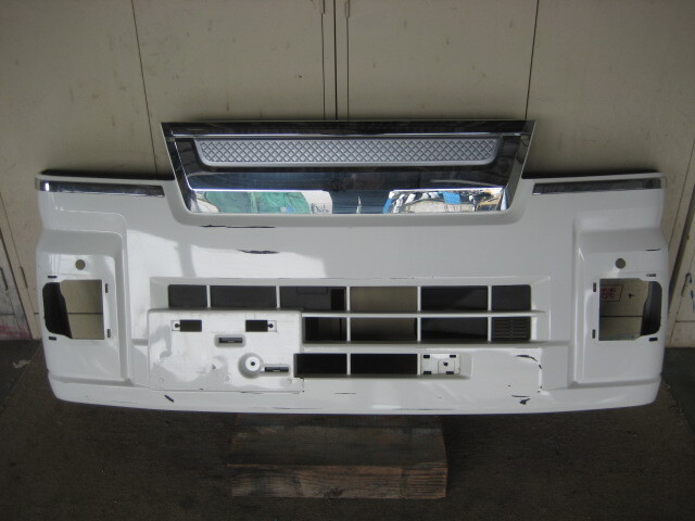 修理可能品 ダイハツ ハイゼット トラック S500P/S510P 後期 純正フロントバンパー 52119-B5280/90 管理S2862の画像1