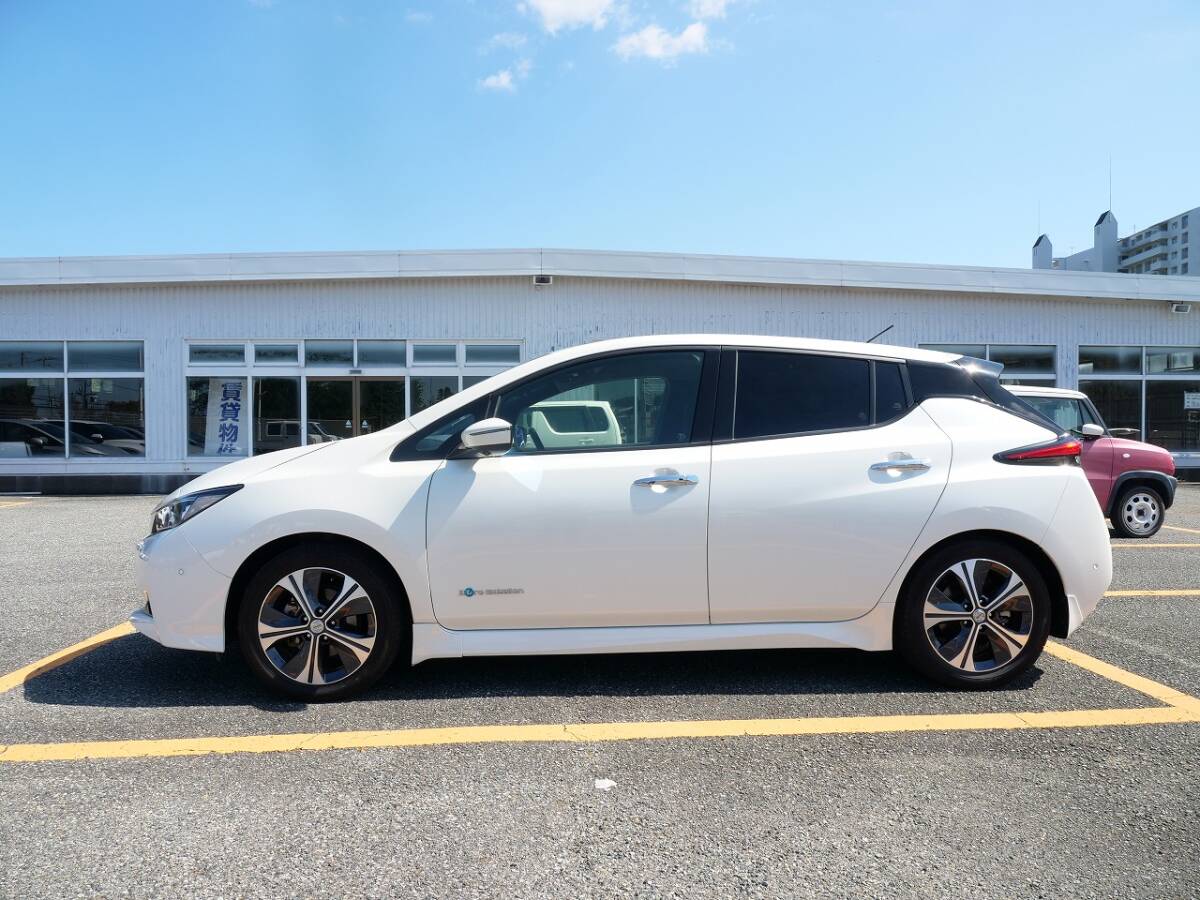 日産リーフ Gグレード プロパイロット 航続可能距離292km 希少6KW普通充電オプション搭載！急速充電わずか37回の極上車！の画像3