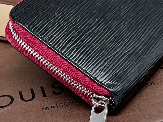 【確実正規品】Louis Vuittonルイヴィトン エピ ジッピーウォレット長財布 ブラック×ローズ系の画像4