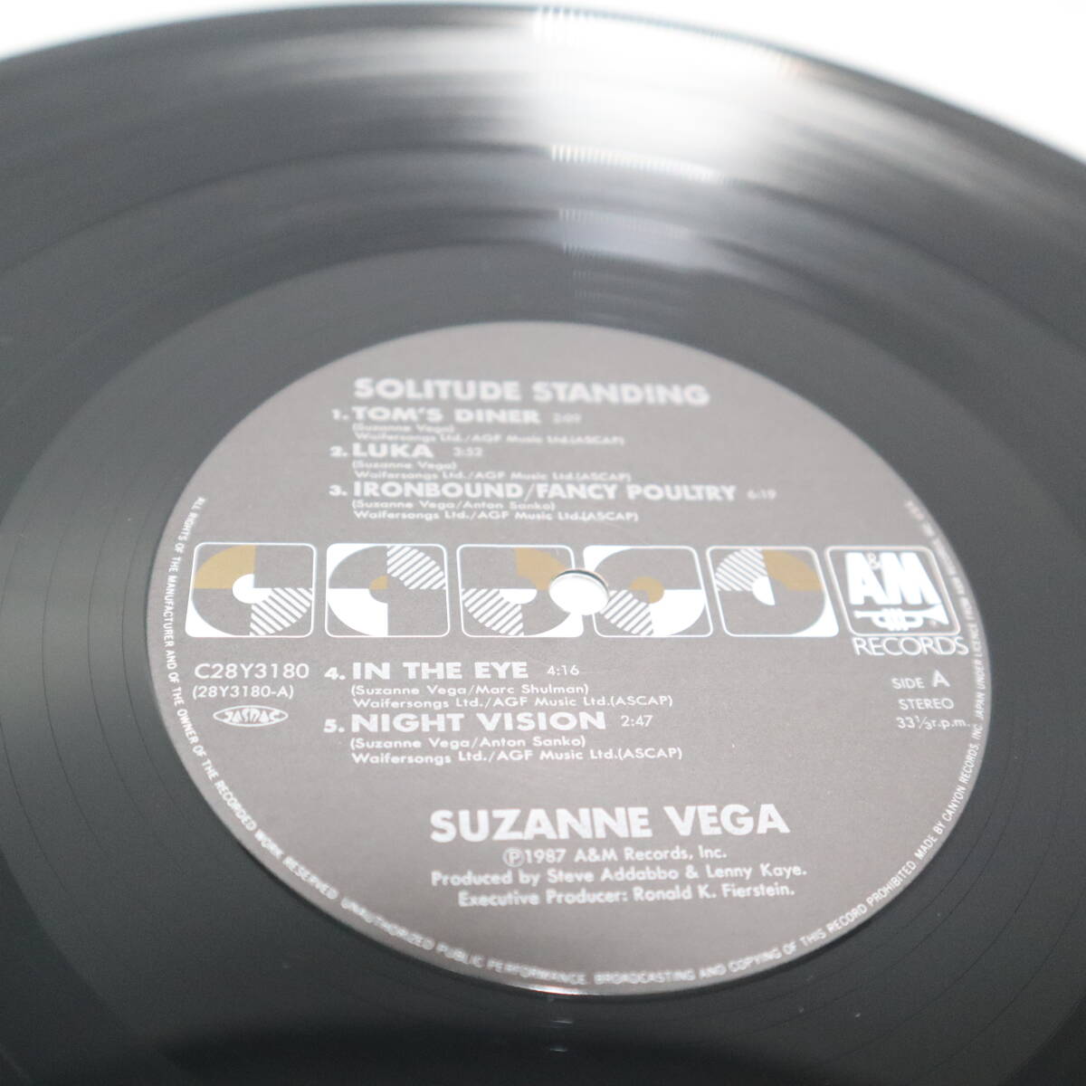 スザンヌヴェガ SUZANNE VEGA 孤独 LPレコード 帯付き C28Y3180 キャニオンレコード 1987 未検針の画像8