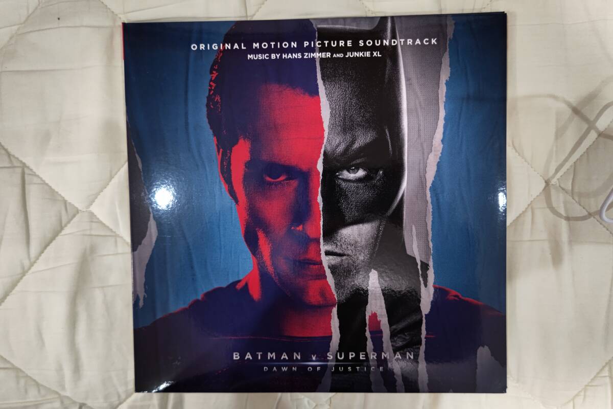 レコードLP ハンス・ジマー 「バットマンVSスーパーマン ジャスティスの誕生」 EU盤 SONY ３LPｓの画像1