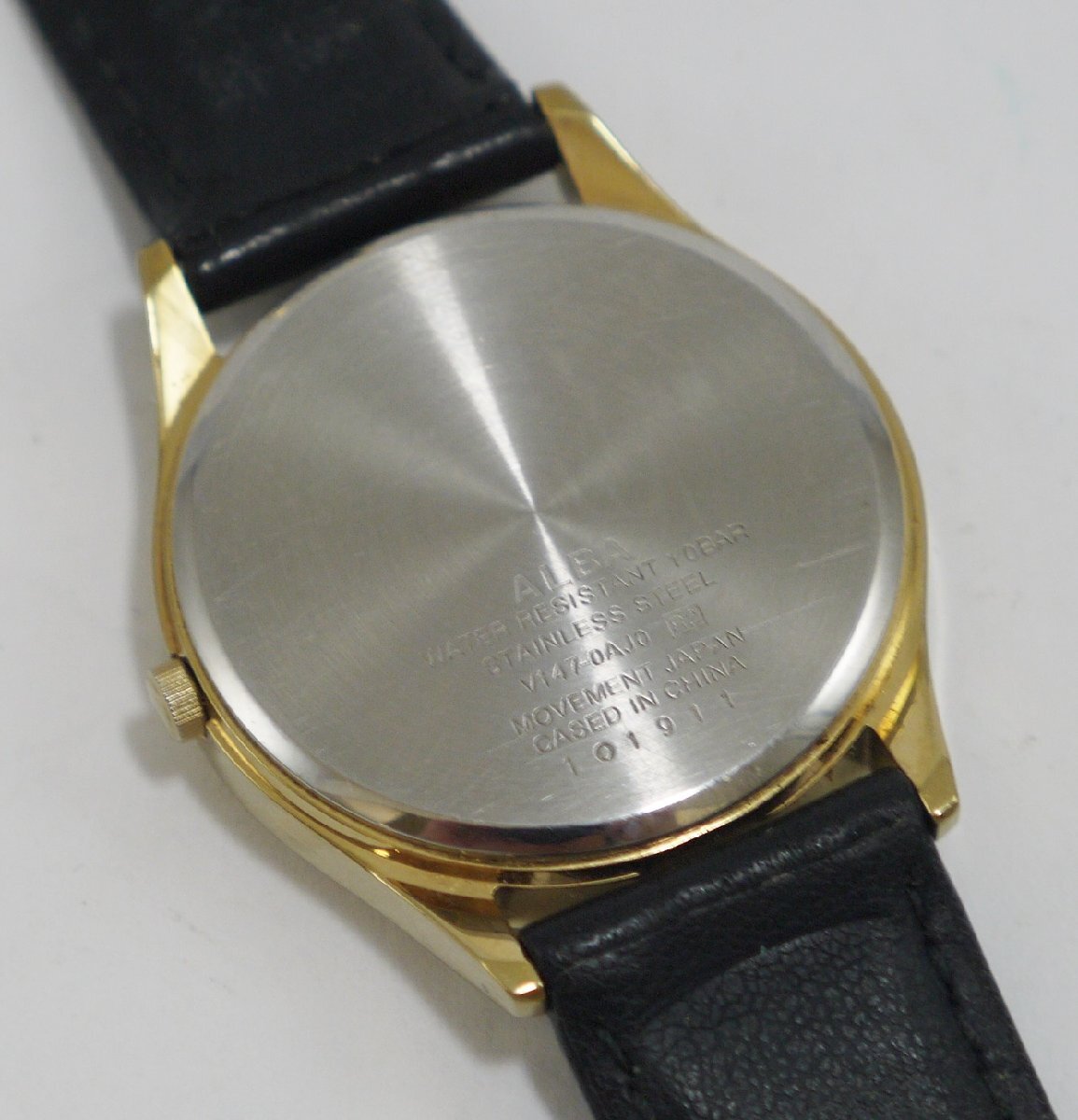 定形外送料無料 USED品・保管品 SEIKO セイコー ALBA アルバ V147-0AJ0 ソーラー3針 腕時計 デイト レザーベルト 白文字盤 動作品の画像6