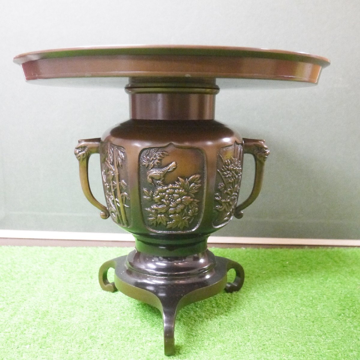 USED品・長期保管品 伝統工芸 薄端 花器 華道具 金属製 高さ約28.5cm 重量約6.85kg 外箱付き 現状品 佐川急便140サイズ発送_画像2