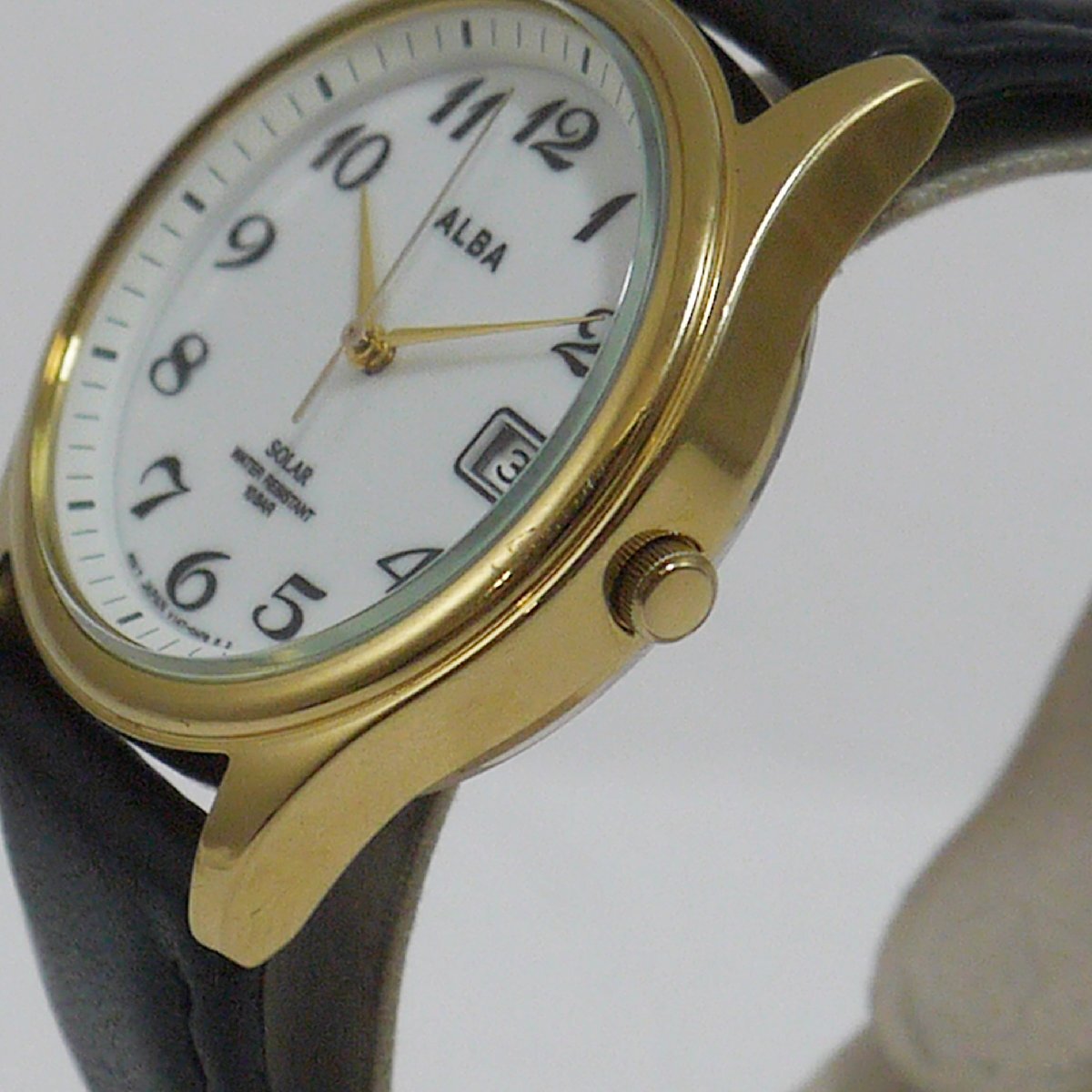 定形外送料無料 USED品・保管品 SEIKO セイコー ALBA アルバ V147-0AJ0 ソーラー3針 腕時計 デイト レザーベルト 白文字盤 動作品の画像4