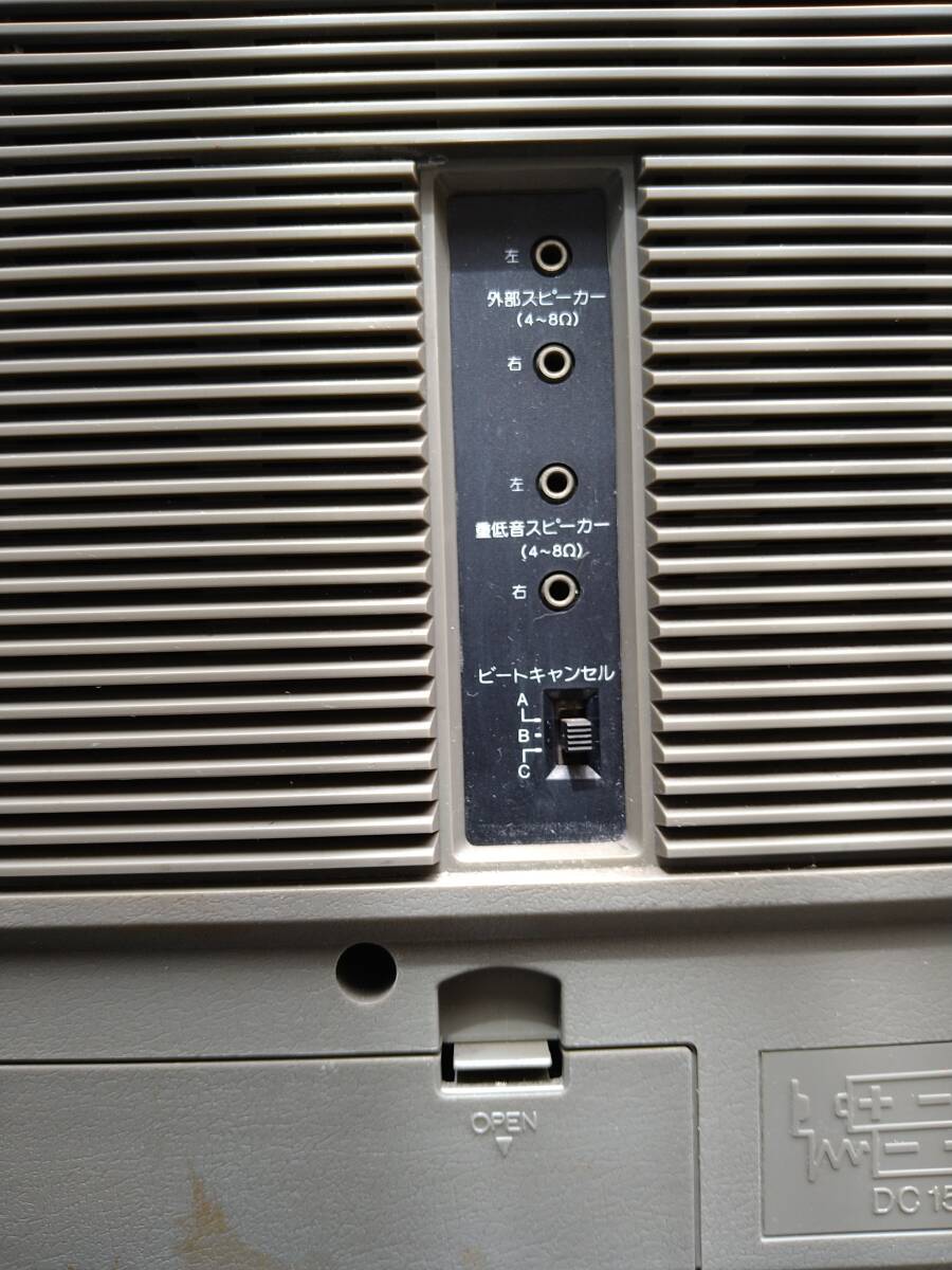  large radio-cassette,SHARP sharp GF-909 radio attaching stereo tape recorder FM/AM. audio equipment, karaoke 