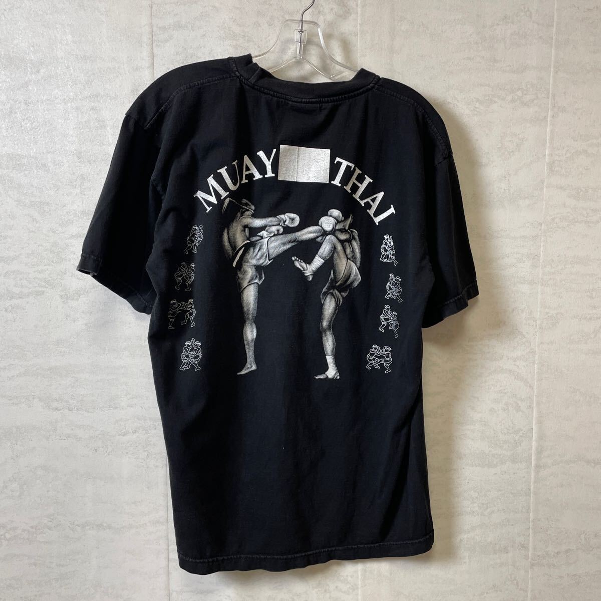 半袖Tシャツ 半袖プリントTシャツ タイ　ムエタイロゴ　サイズL 黒ブラック　メンズ古着_画像3