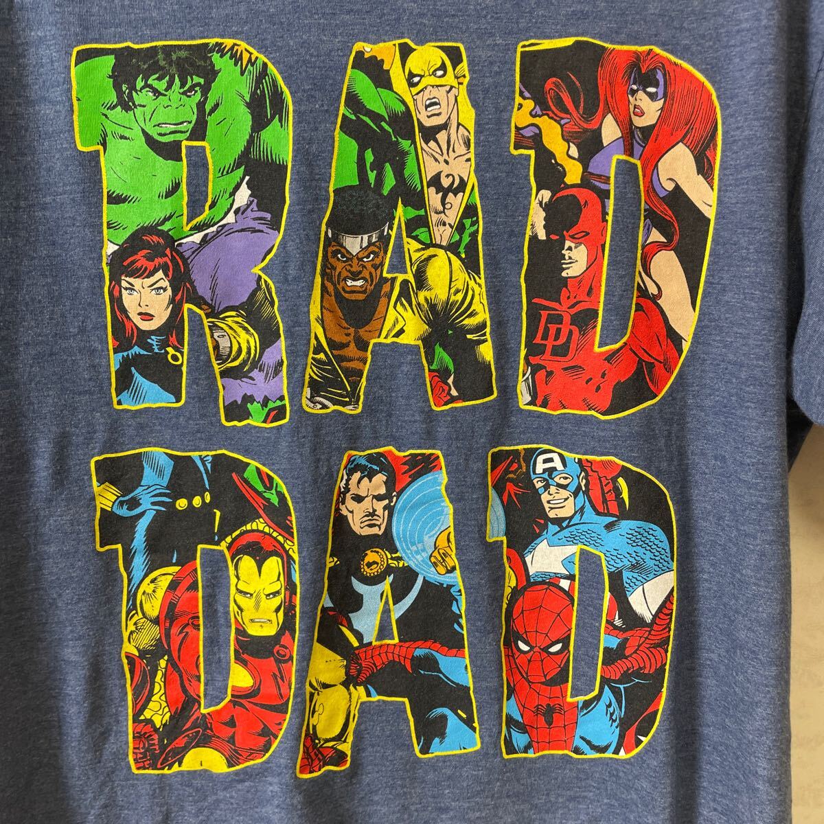 半袖プリントTシャツ マーベル MARVEL 薄い紺色 ネイビーアメコミ メンズ 古着 3017の画像4