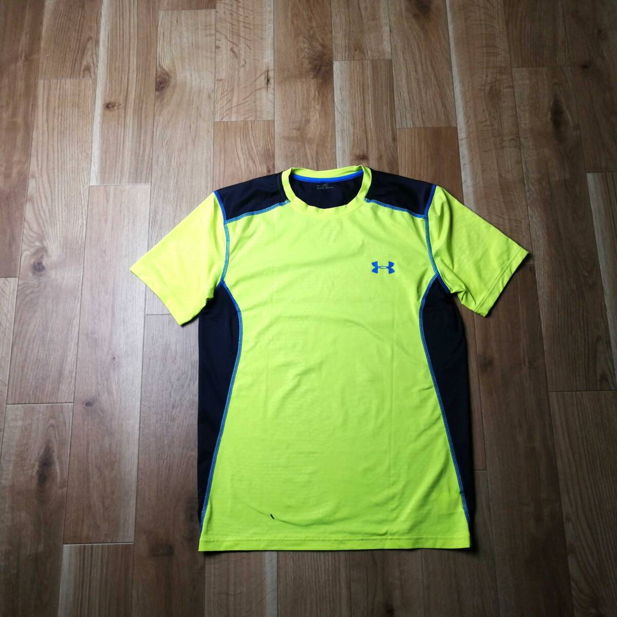 UNDER ARMOUR アンダーアーマー ドライシャツ 半袖tシャツ 蛍光シャツ SMサイズ 24-0405fu06【4点同梱で送料無料】_画像1