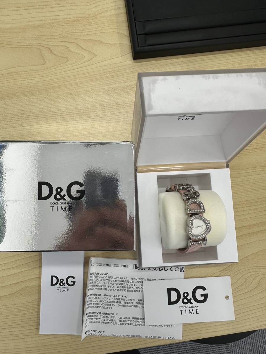 ジャンク品  Dolce & Gabbana ドルチェ&ガッバーナ 腕時計 クォーツ レディース ハート型の画像1