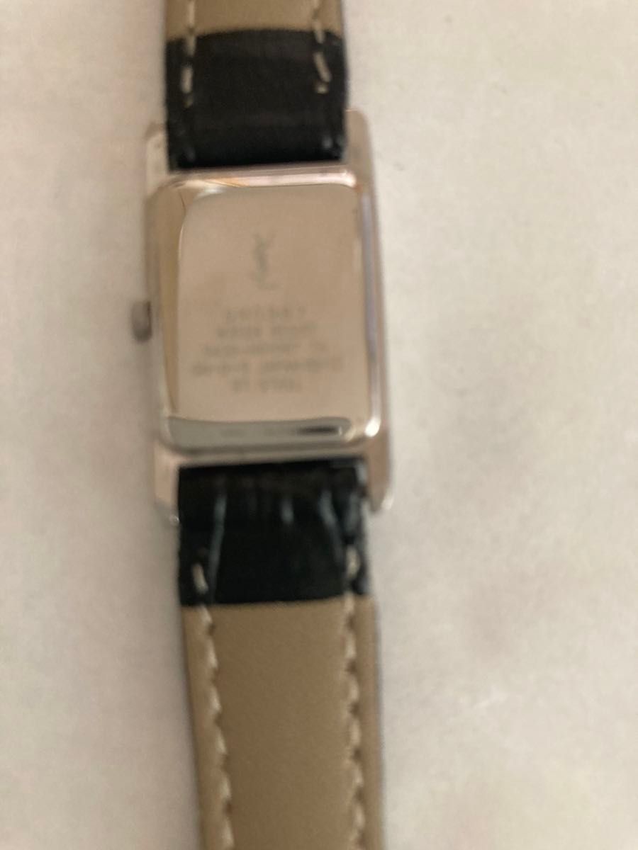 イヴ・サンローラン　不動　時計　新品ベルト　ホワイトスクエアフェイス　レディース腕時計