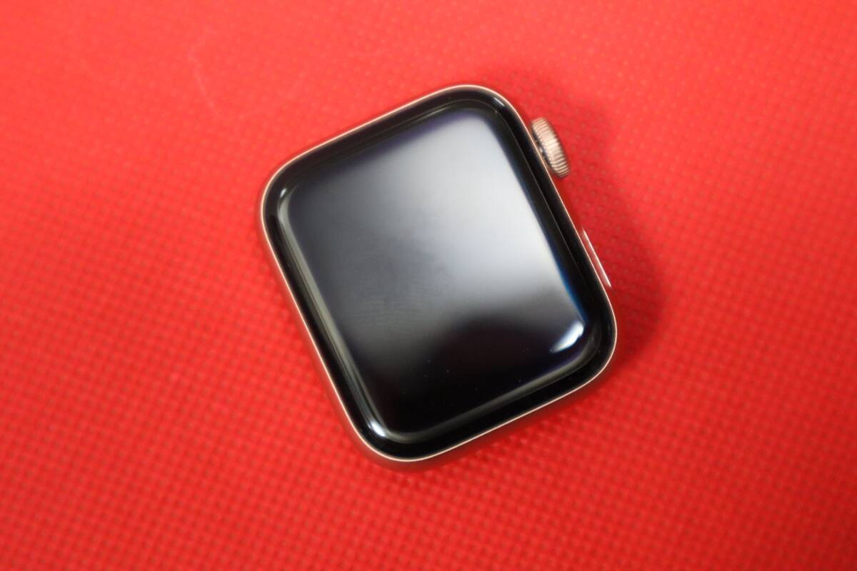 CB8956 Y Apple WATCH SE 40MM ALUMINUM & CERAMIC CASE ION-X GLASS GPS WR-50 METERS / アクティベーションロック / フェイスのみの画像4