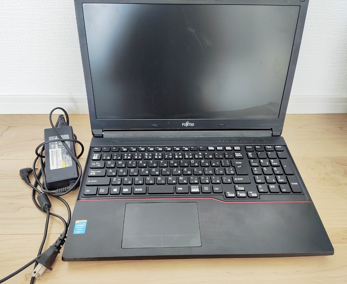 ★MacBookPRO マックブックプロ/acer エイサー ASPIRE ONE D270-F61C/KF/富士通 LIFEBOOK A744/H ノートパソコン 3点セット★の画像4