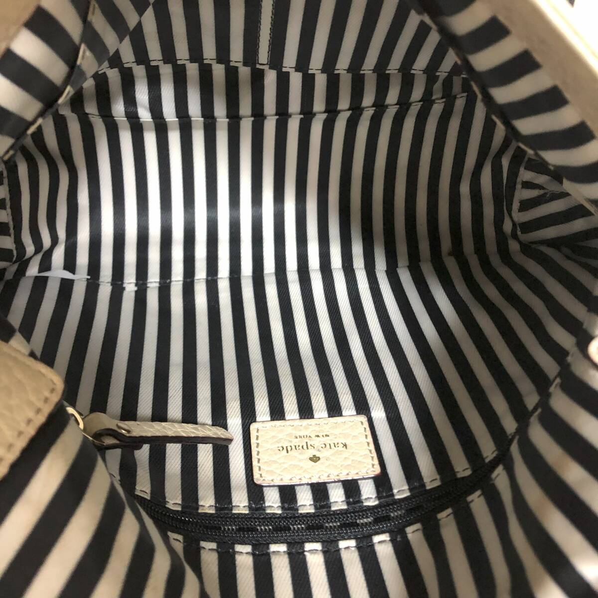 no22696 kate spade new york ケイトスペード 本革 レザー 牛革 ハンド バッグ ☆_画像7