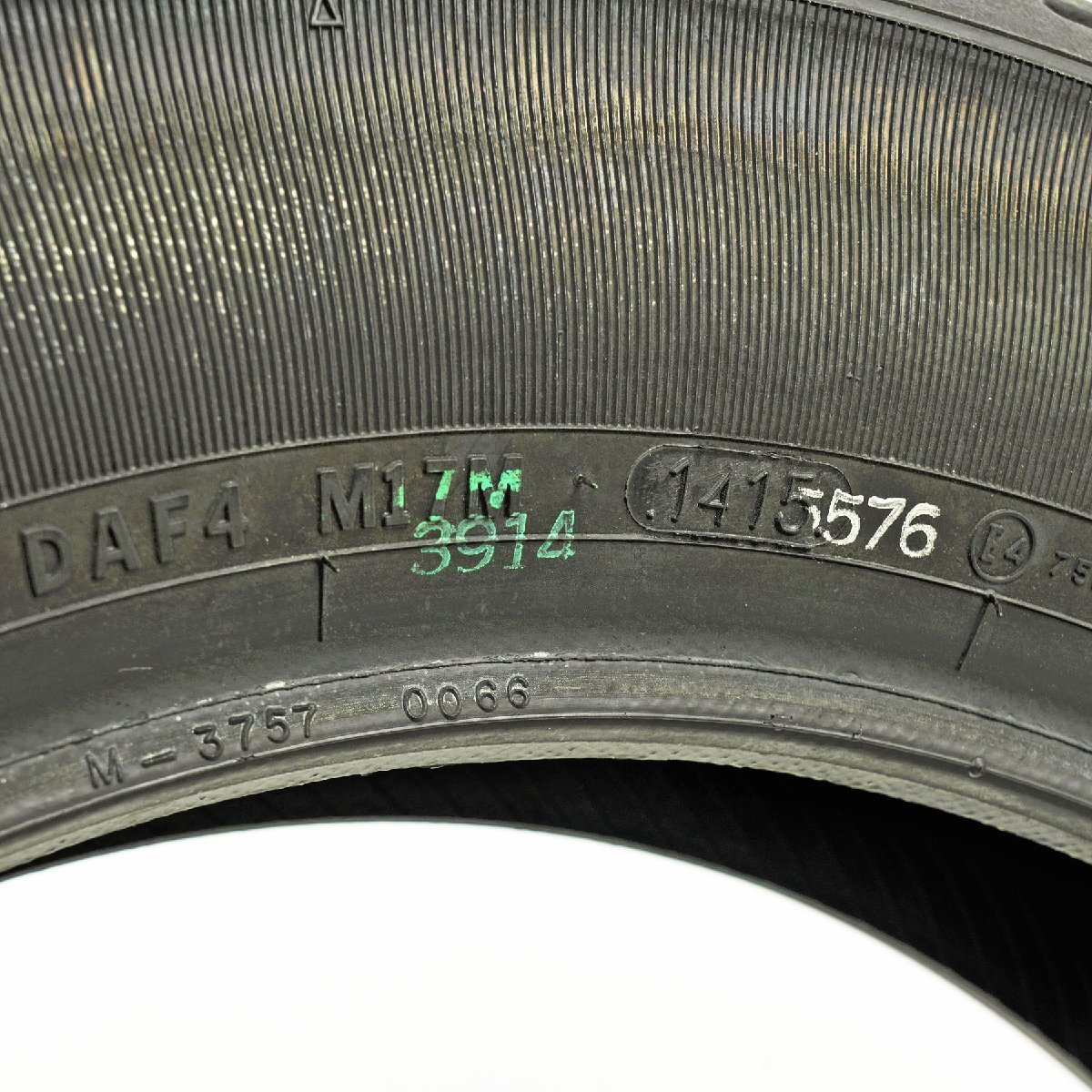 保管品 DUNLOP ダンロップ リアタイヤ ハーレーダビッドソン D402 MU85B16 77H 2015年14週製造 [K5091]の画像3