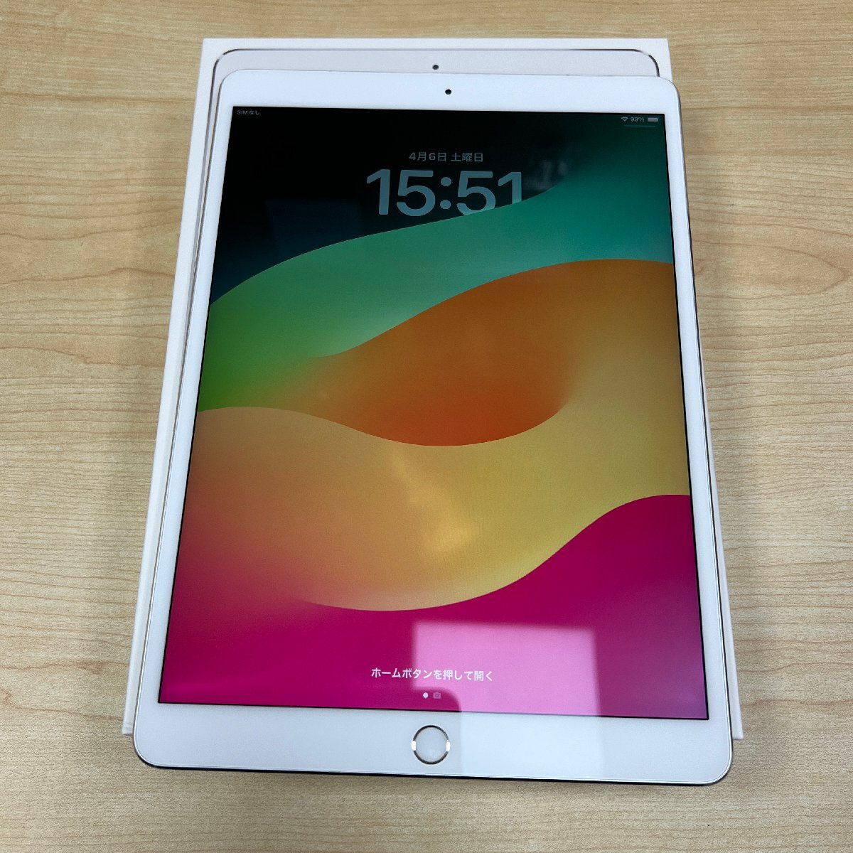 Apple iPadPro10.5 256GB MPHH2J/A SIMフリーの画像1