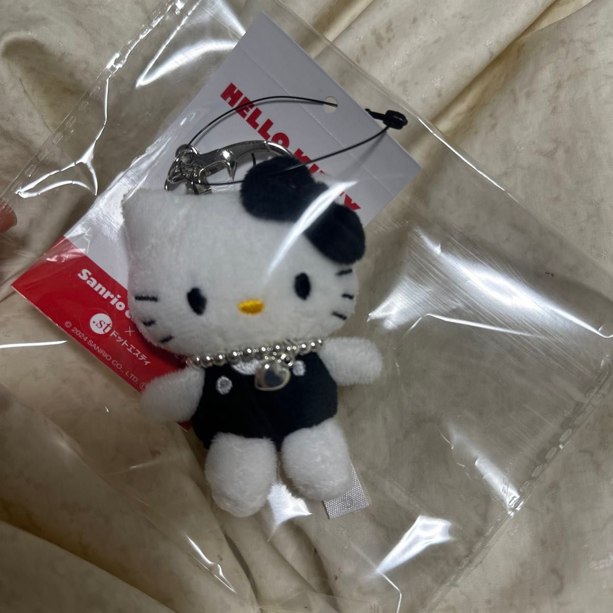 Me% HELLO KITTY ヌイグルミキーホルダー キティちゃん コラボ Me% HELLO KITTY ヌイグルミキーホルダー キティちゃん コラボ