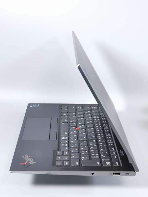 高速ハイエンド i7第11世代【爆速SSD(NVMe)1TB + メモリ16GB】Lenovo ThinkPad X1 Yoga Gen6 2-in-1 Windows11 4K ノートPC 動作確認済☆の画像4