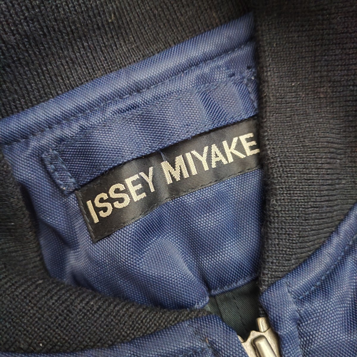 SS1994 Issey Miyake Men EMBROIDERED PATCH LEATHER BOMBER JACKET イッセイミヤケ メン レザー ジャケット 80s 90s archive vintage_画像3