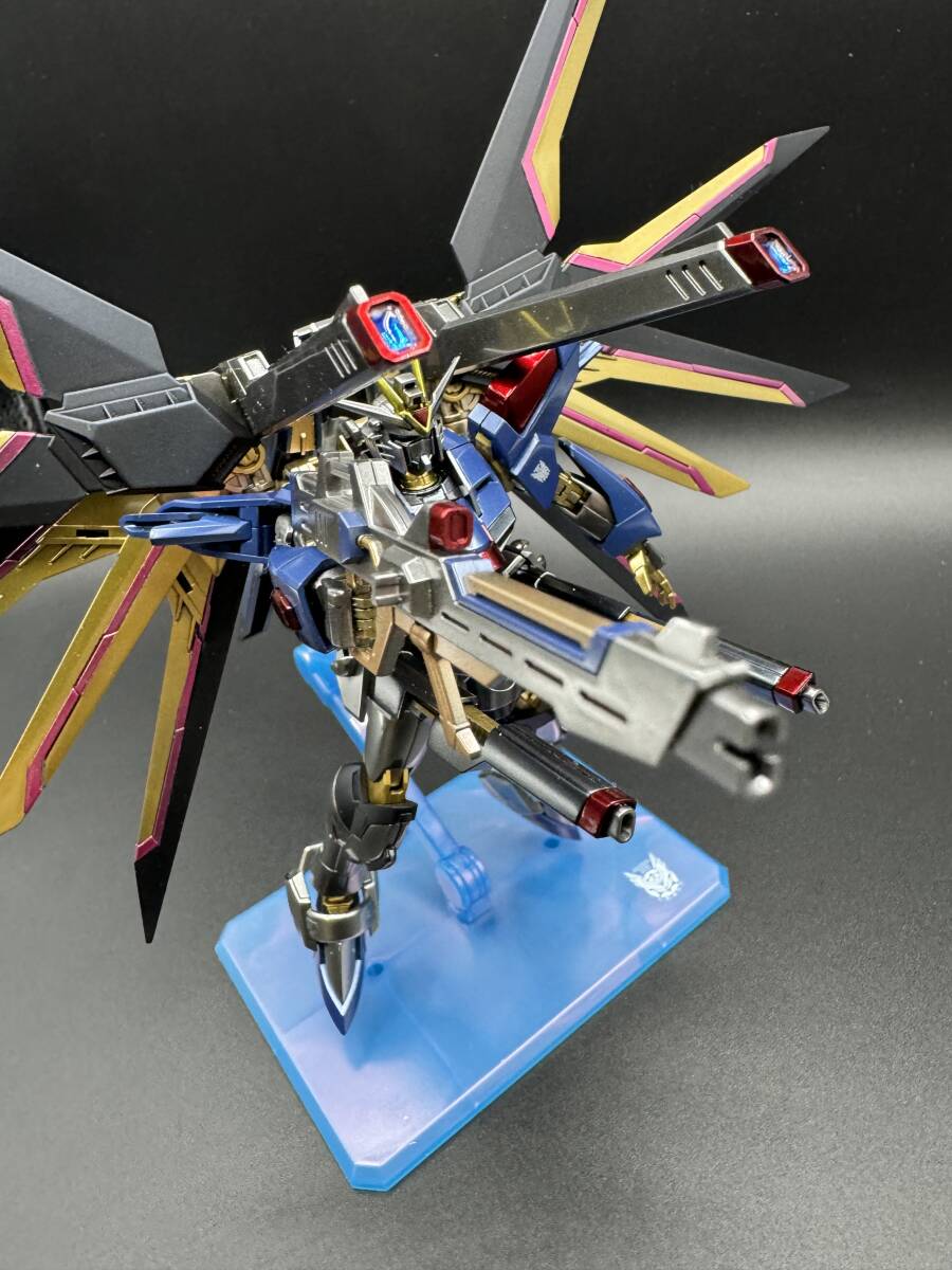 【送料無料】HG ライジングフリーダムガンダム　全塗装　完成品_画像5