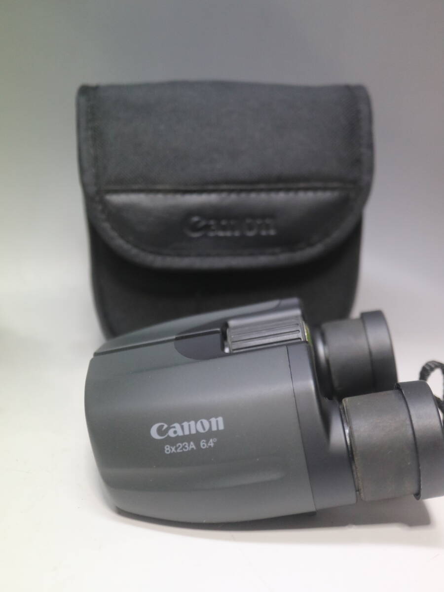 p-199 CANON キャノン 双眼鏡 8×23A 6.4°の画像1