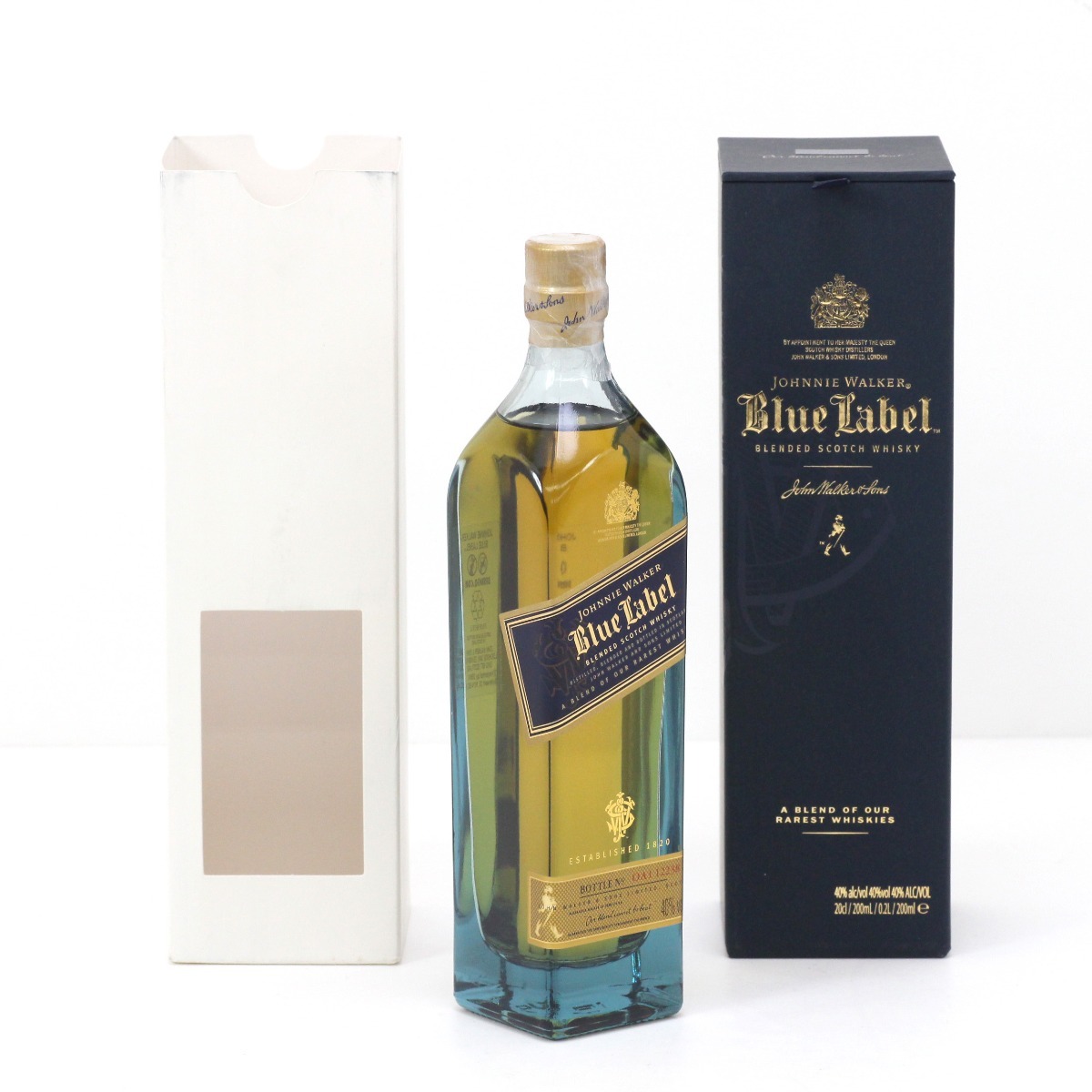 $$ Johnnie Walker ジョニーウォーカー スコッチウイスキー ブルーラベル シリアルナンバー付 箱入り 200ml 40度 未使用 未開栓の画像1